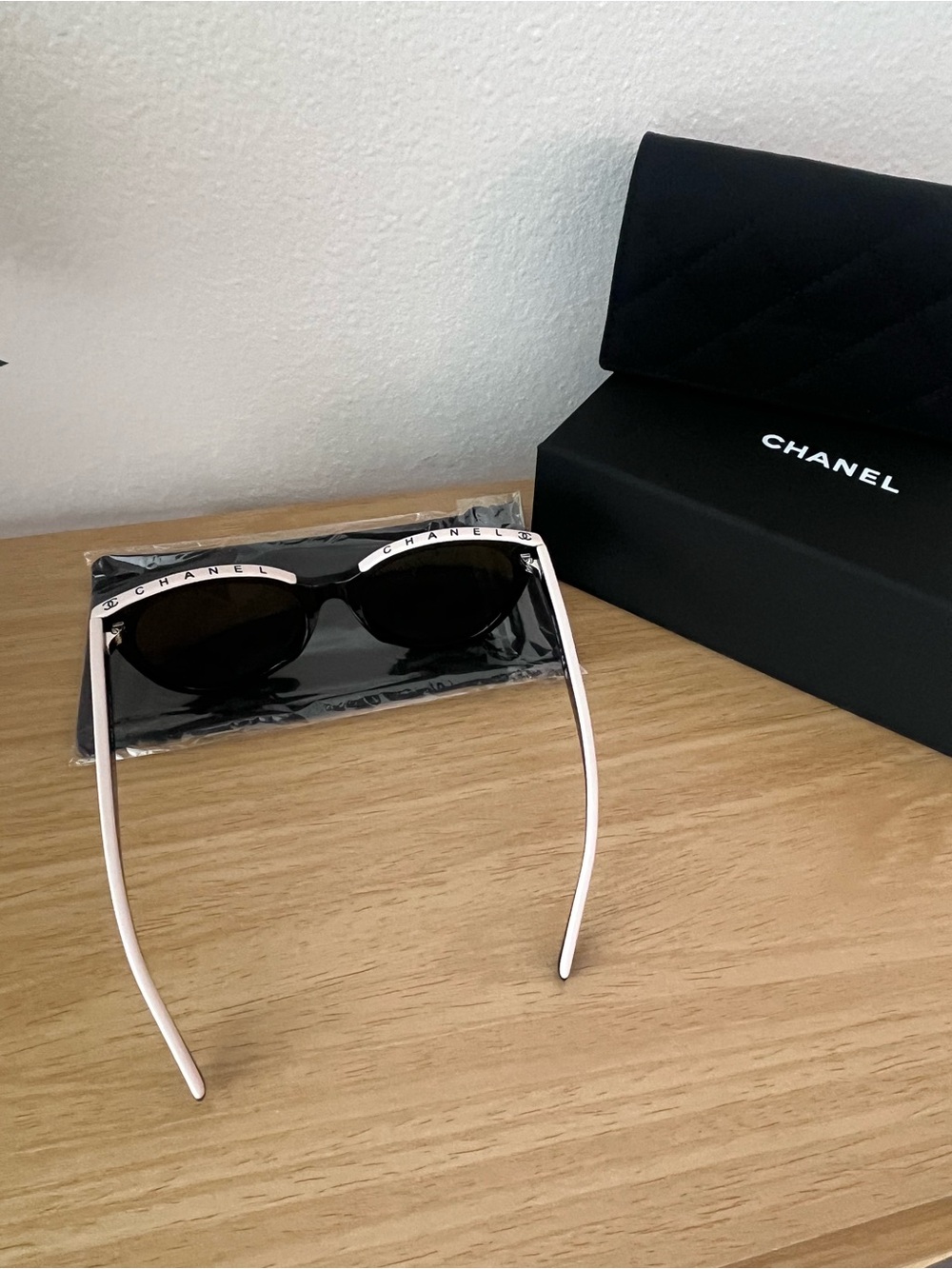 NWT CHANEL Sunglasses ch5414 - Picture 4 of 7